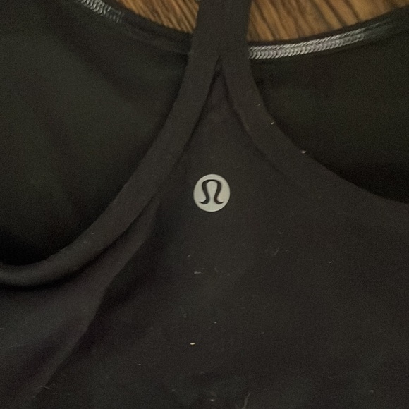 Black lulu lemon fitted Flow Y tank - Picture 3 of 3